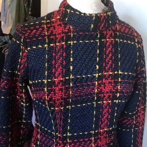 Tweed dress, zip back, lines